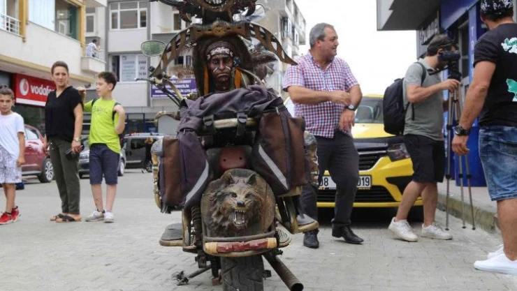 MadMax filminden esinlendi, kendi motosikletini yaptı