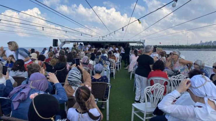 Maltepeli kadınlar Adalar turunda buluştu