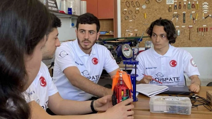 Model uydu birincisi B-Dispate, yeni hedeflerin peşinde