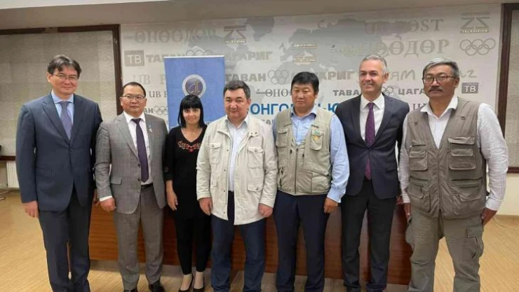 Moğolistan'da İlteriş Kutluk Kağan'ın külliyesi ve yazıtı bulundu