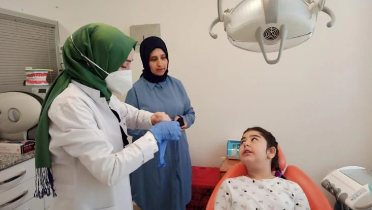 Pilot illerden biri olan Karabük'te aile diş hekimlerinin çocuklar için mesaisi başladı