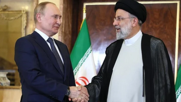 Putin ve Reisi'den üçlü zirve öncesi görüşme