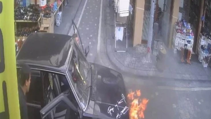 Seyir halindeki otomobilde yangın