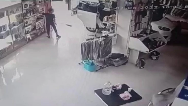 Sultanbeyli'de bin 800 TL değerinde oto aksesuarı çalan şüpheliler yakalandı