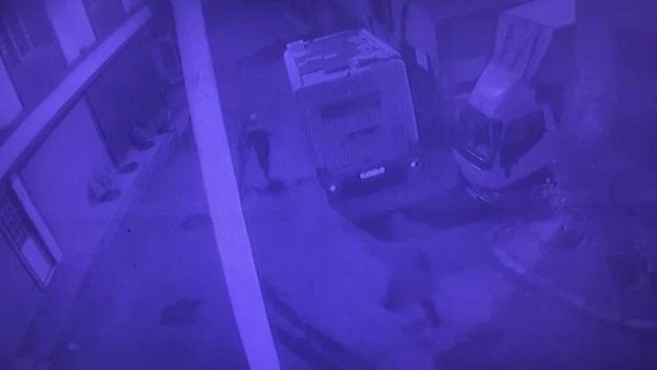 Taksim'de kadın turiste kapkaç şoku: Turistin kovaladığı kapkaççıları Beyoğlu polisi yakaladı