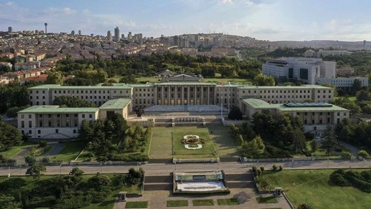Meclise 3 bin kanun teklifi, 32 bin soru önergesi