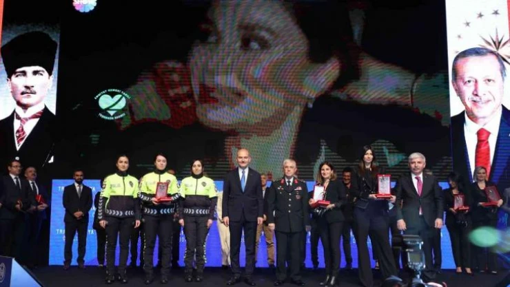 Trafik Medya Ödülleri programı Bakan Soylu'nun katılımıyla gerçekleştirildi