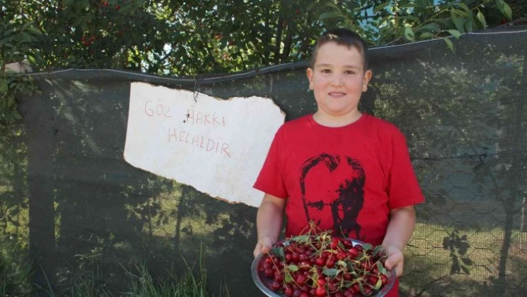Yaşı küçük kalbi büyük, yaptığı hareketle gönülleri fethetti