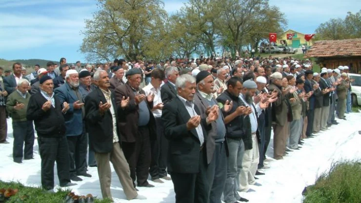 Yüz yıllık gelenek: Hıdırellez'i yağmur duası ile kutladılar