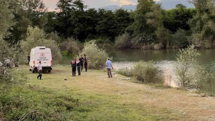 Yüzünü yıkamak istedi, gölete düşerek can verdi