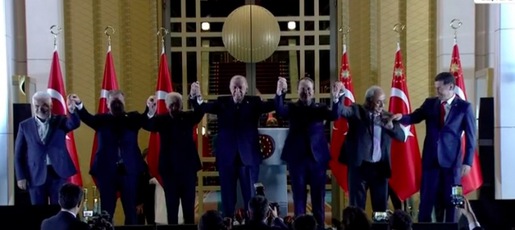 Erdoğan balkon konuşmasını Beştepe'de yaptı: Kazanan sadece biz değil kazanan Türkiye'dir